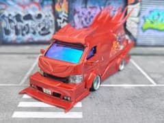 トミカ改造 ハイエース バニング フルエアロ深リム購入者以外いいね