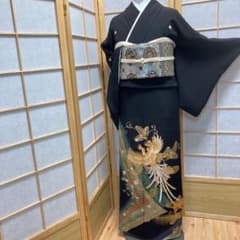 1003］黒留袖 美品 鳳凰蜀江 比翼付 五つ紋 違柏 金彩 正絹 着物 袷