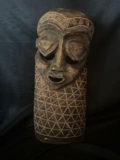 アフリカ コンゴ 木製 幾何学紋様 仮面／アンティーク／マスク - メルカリ