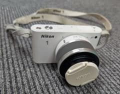 ジャンク】Nikon 1 J1 ミラーレスカメラ ホワイト - メルカリ
