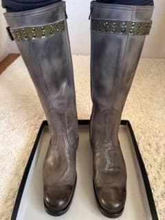 値下げしました】Giftur Crump スタッズ付き ロングブーツ - メルカリ