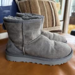 UGG グレー ムートンブーツ 25センチ - メルカリ