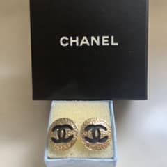 本日限定セール】CHANELノベルティ ピアス - メルカリ