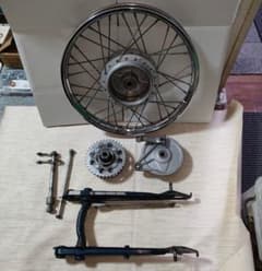 プレスカブ リヤホイール、スイングアーム リム腐食穴有り - メルカリ