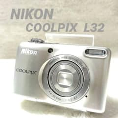 美品✨NIKON COOLPIX L32 シルバー 単3電池 オールドコンデジ - メルカリ