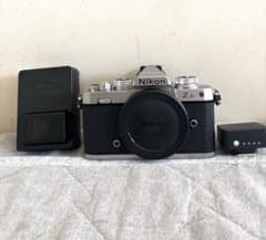良品][大幅割引]Nikon Zfc ボディ本体 小型フラッシュ付き - メルカリ