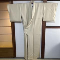 penny様【色無地】1ッ紋付き色無地 白茶色 トールサイズ 8E-003 - メルカリ