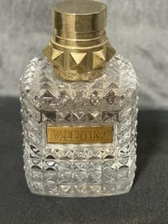 ヴァレンティノ ドンナ オードパルファン30ml ワンプッシュのみ 箱なし