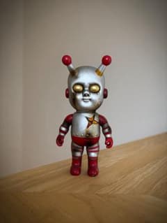 BLACK PEARLS × DEVIL TOYS IRON HAPPY ソフビ - メルカリ