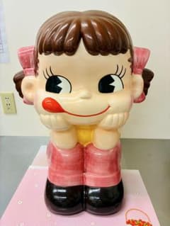 超希少】ペコちゃん 陶器製 特大人形 非売品 - メルカリ