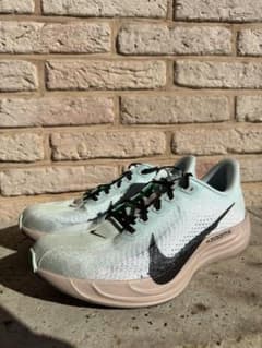 着用10kmのみ】NIKE ペガサス プラス 26.5 - メルカリ