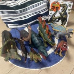 恐竜フィギュア6体セットとモササウルスと図鑑 - メルカリ