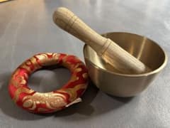 関西万博 ネパール館 シンギングボール 歌う鉢 SINGING BOWL - メルカリ