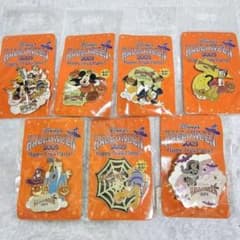 DisneyStore Halloween 2005 限定ピンバッジ まとめ売り - メルカリ