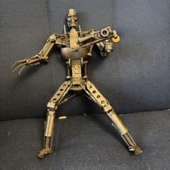 廃材メタルアート ターミネーター - メルカリ