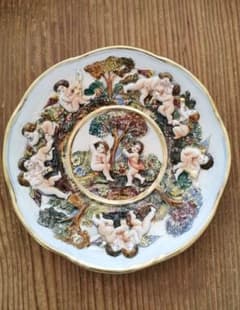 アンティーク イタリア カポデモンテ ハンドペイント エンボス装飾絵皿