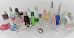 香水 空瓶 いろいろな香水のボトルのみ コレクションにいかが？ 送料