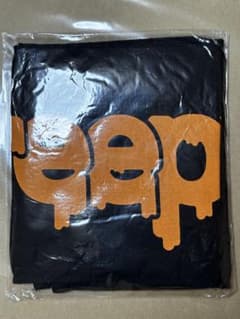 新品未使用」Creepy Nutsグラフィックプリントタオル 黒 - メルカリ