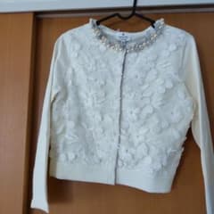 新品タグ付き！ランバンオンブルー刺繍パールカーディガン 38 - メルカリ
