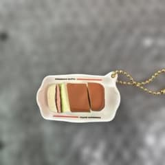 一番くじ 『珈琲所 コメダ珈琲店』 E賞 ミニフィギュアチャーム - メルカリ