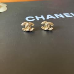 シャネルCHANEL ノベルティピアス - メルカリ