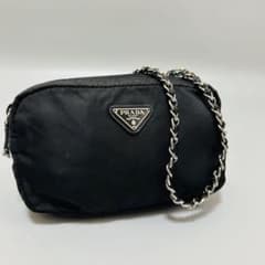 PRADA プラダ チェーン ショルダーバッグ カメラバッグ 黒色 三角