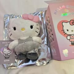 最安❣️】BLACKPINK JISOO ジス ハローキティ ピンクグレー - メルカリ