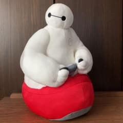 ディズニー 限定 ベイマックス ぬいぐるみ クッション マフ ハッピー