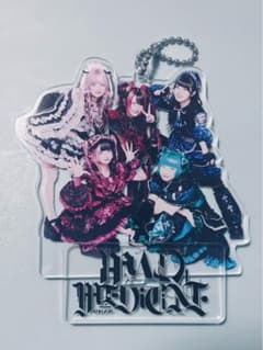 MAD MEDiCiNE マドメド アクリルスタンド - メルカリ