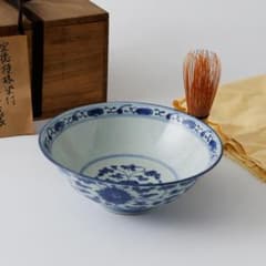 幕末〜明治時代 成化年製 染付（そめつけ）南京写 唐草文 中鉢 古