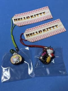 ご当地キティ ロールケーキ ドーナツ 根付け 2点セット - メルカリ