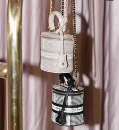 2026年最新】herlipto バニティバッグの人気アイテム - メルカリ