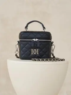 darich ダーリッチ DRチャームチョコレートハンドバッグ - メルカリ