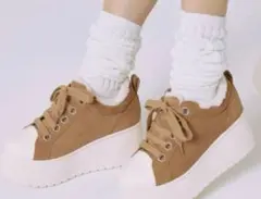 2026年最新】鈴木亜美 スニーカーの人気アイテム - メルカリ