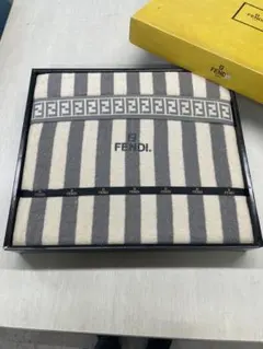 2026年最新】Fendi タオルケットの人気アイテム - メルカリ