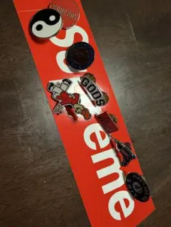 2026年最新】supreme ピンバッジ ロゴの人気アイテム - メルカリ