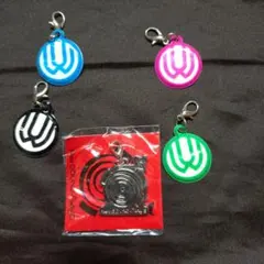 2026年最新】uverworld キーホルダーの人気アイテム - メルカリ