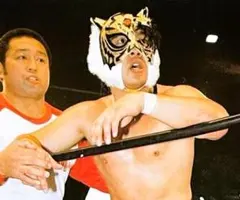 2026年最新】タイガーマスク プロレスアルバムの人気アイテム - メルカリ