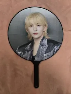 2026年最新】グループ名：SEVENTEEN うちわの人気アイテム - メルカリ