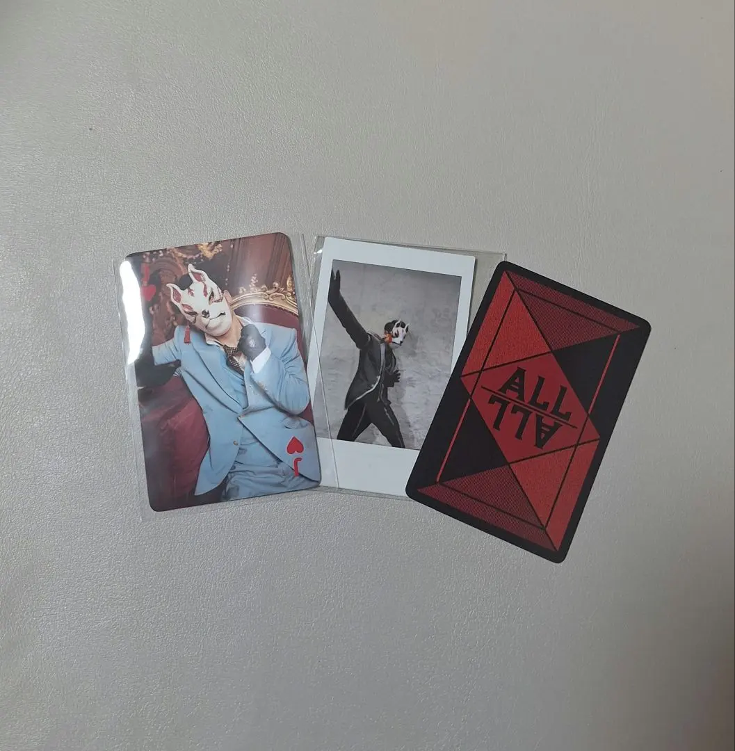 2026年最新】o-menz 狐 チェキの人気アイテム - メルカリ