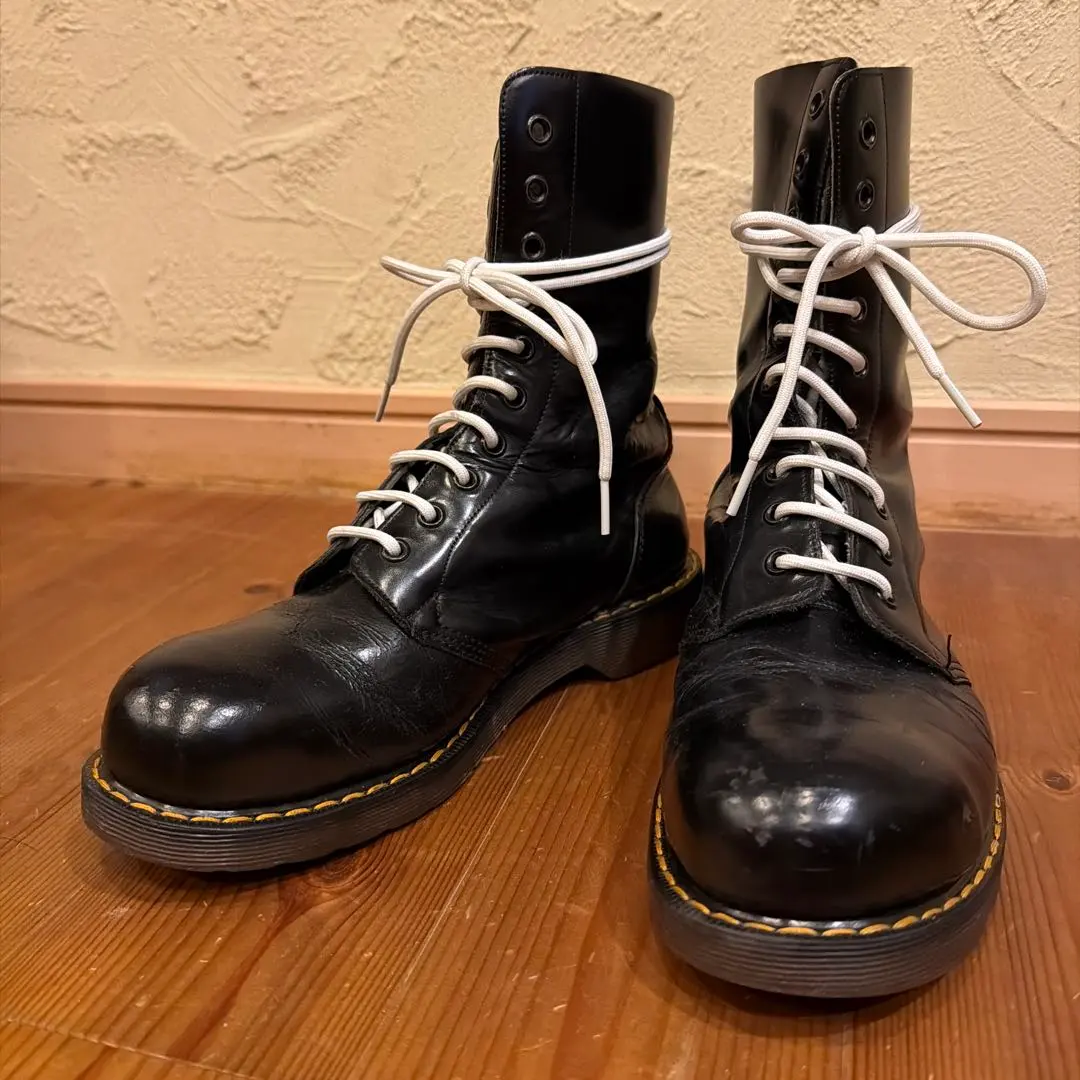 2026年最新】ホワイト社 dr.martensの人気アイテム - メルカリ