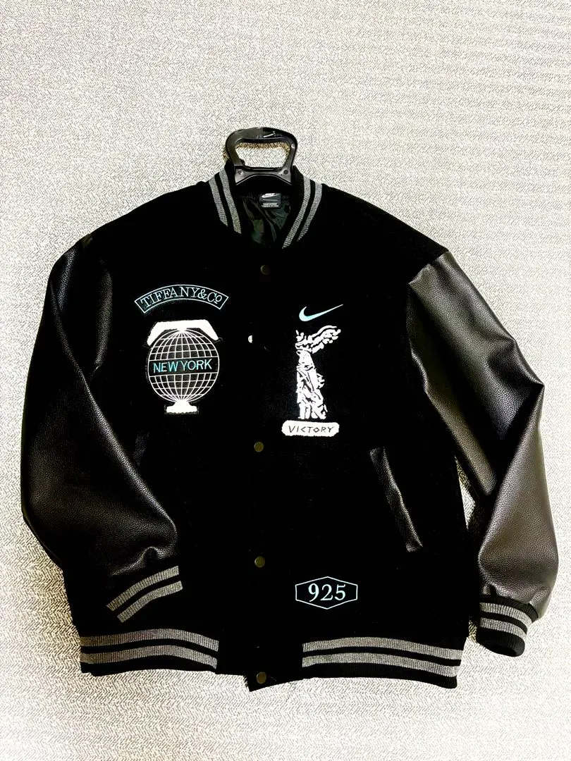 2026年最新】NIKE スタジャン tiffanyの人気アイテム - メルカリ
