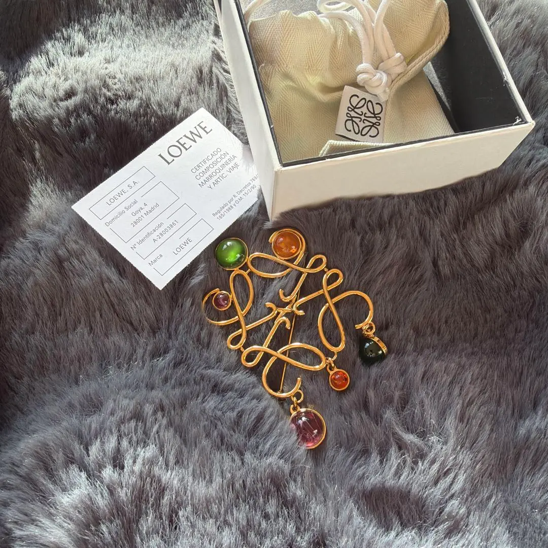 2026年最新】ロエベ ブローチ パールの人気アイテム - メルカリ