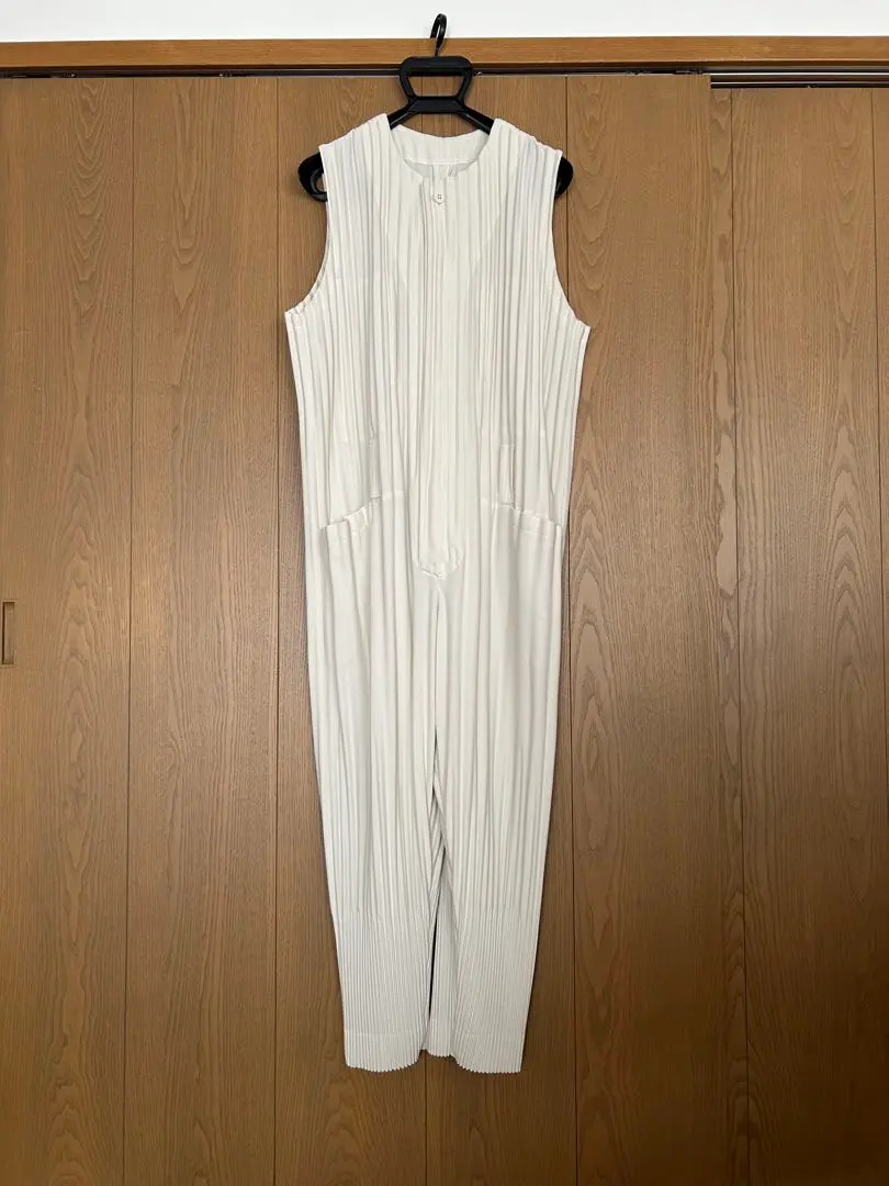 2026年最新】HOMME PLISSE ジャンプスーツの人気アイテム - メルカリ