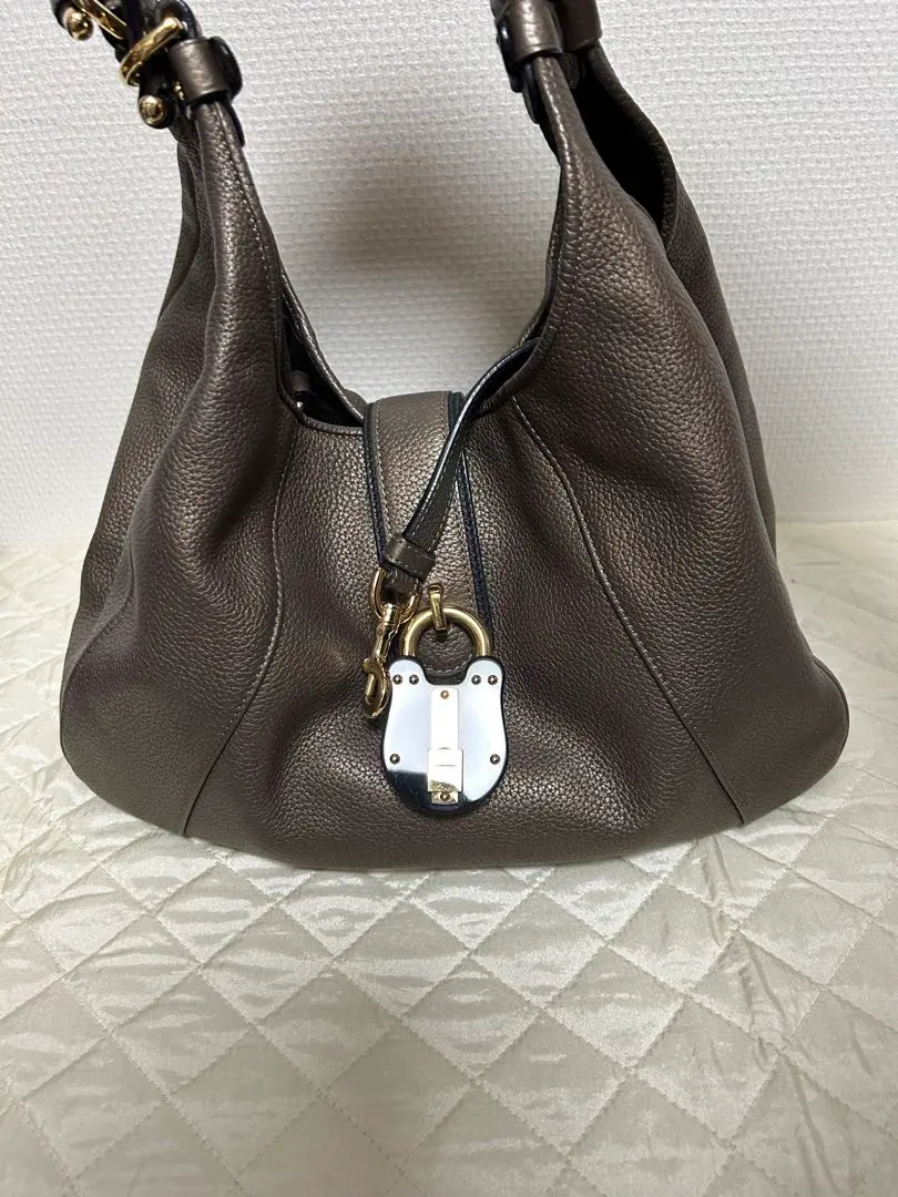 2026年最新】ロエベ カリエの人気アイテム - メルカリ