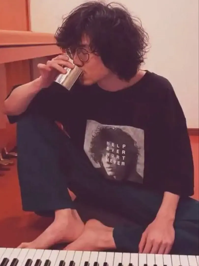 2026年最新】help ever hurt never tシャツの人気アイテム - メルカリ