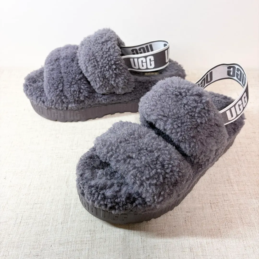 2026年最新】uggフラッフイヤースライドの人気アイテム - メルカリ