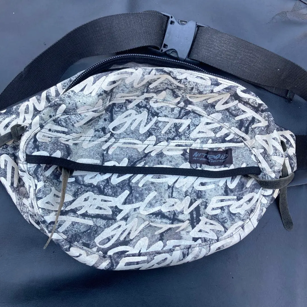 2026年最新】nitraid ポーチの人気アイテム - メルカリ