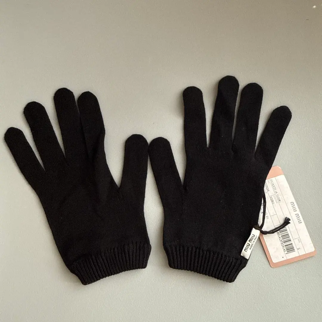 2026年最新】MIU MIU 手袋・アームカバーの人気アイテム - メルカリ