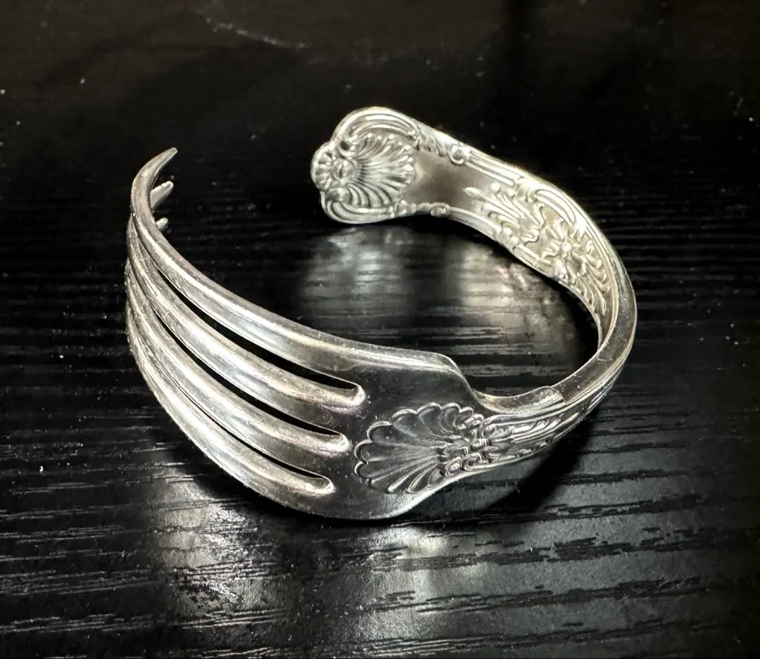 2026年最新】tiffany フォークバングルの人気アイテム - メルカリ